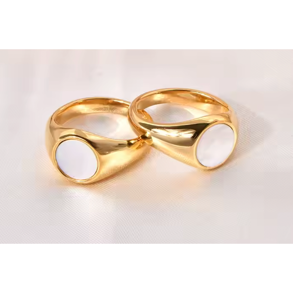 Nia Ring